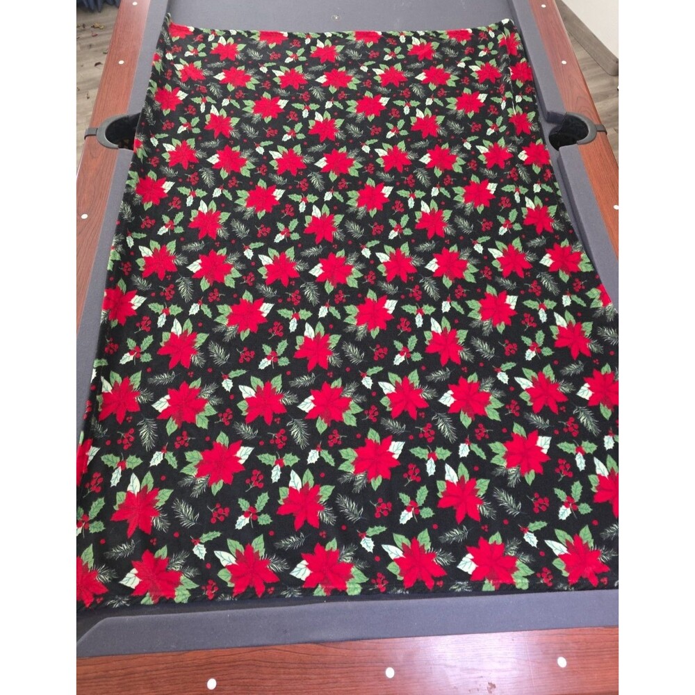 Holiday Home 50" x 60" Microplush Throw, Poinsettias & Black
